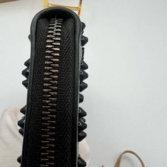 Christian Louboutin Panettone Zip Around Wallet - includes box and dust bag - Picture 14 of 16